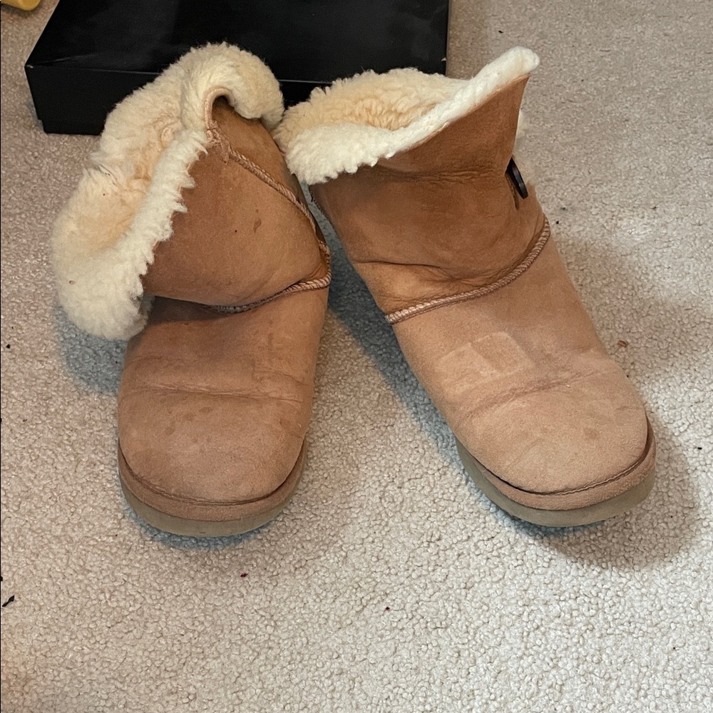 UGG Chestnut Sheepskin Lined Winter Boots
